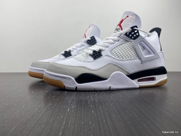 4 SB Jordan DR5415-100 x Nike Air 0902